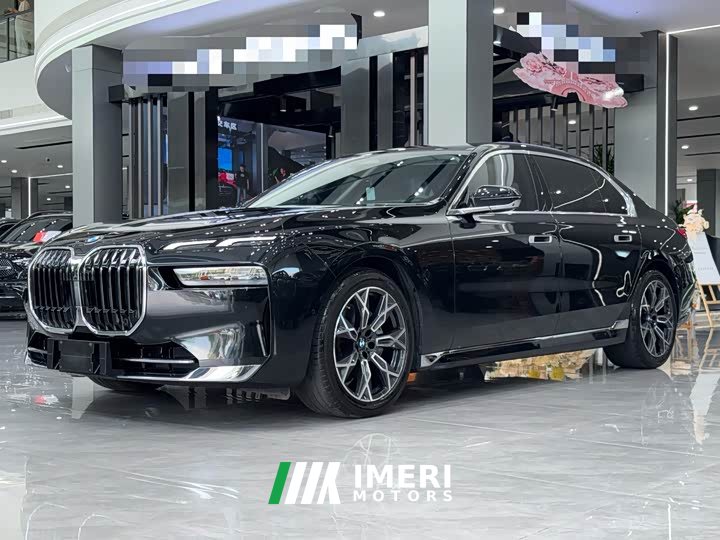 BMW 7 Series 2023 735Li M Sport Package - ავტომობილი ჩინეთიდან