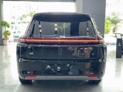 Li Auto Ideal L8 2023 Air - ფოტო 9
