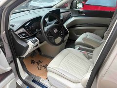 Buick GL8 Land Executive Cabin 652T Luxury - ფოტო 10