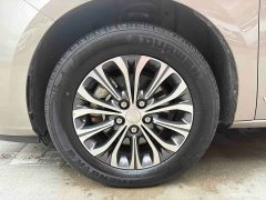 Buick GL8 Land Executive Cabin 652T Luxury - ფოტო 16