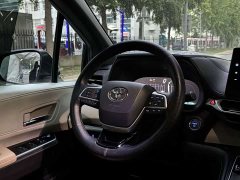 Toyota Sienna 2021 2.5L Hybrid Premium Edition - ფოტო 10