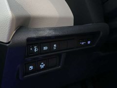 Toyota Sienna 2021 2.5L Hybrid Premium Edition - ფოტო 8