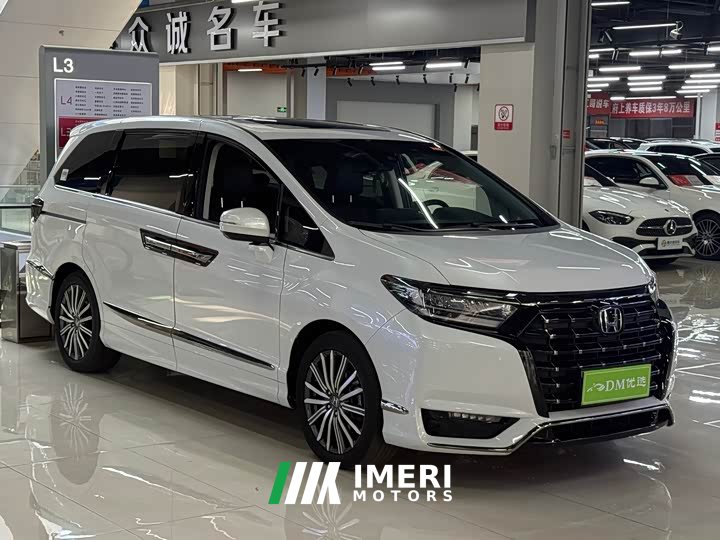 Honda Odyssey 2.0L e:HEV Luxury - ავტომობილი ჩინეთიდან