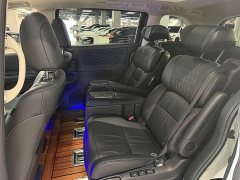 Honda Odyssey 2.0L e:HEV Luxury - ფოტო 6