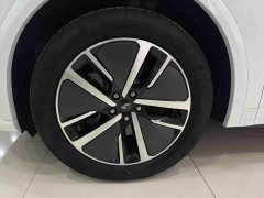 Li Auto L7 2024 Pro - ფოტო 17