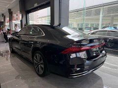 Audi A7L 2024 45TFSI S-line Dream Edition Fluid Crystal Package - ფოტო 10