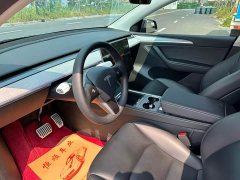 Tesla Model Y Rear-Wheel Drive - ფოტო 4