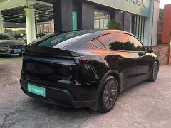 Tesla Model Y L Long Range All-Wheel Drive - ფოტო 11