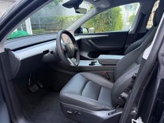 Tesla Model Y Rear-Wheel Drive - ფოტო 4