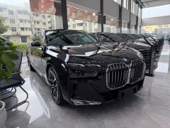 BMW 7 Series 735Li M Sport Package - ფოტო 3