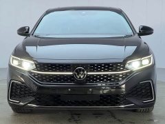 Volkswagen Passat 330TSI Luxury - ფოტო 2