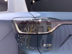 AITO M9 Extended Range Ultra 42kWh 6-Seater - ფოტო 8