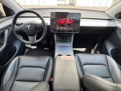 Tesla Model Y Rear-Wheel Drive - ფოტო 3