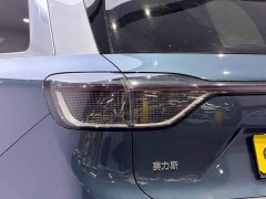 AITO M9 Extended Range Ultra 42kWh 6-Seater - ფოტო 15