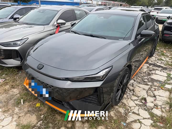 Changan UNI-V 2024 1.5T Premium Sport - ავტომობილი ჩინეთიდან