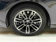 BMW 5 Series 530Li Premier M Sport Package - ფოტო 12