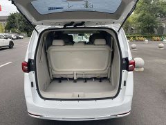 Buick GL8 Land Business Class Comfort Edition - ფოტო 16