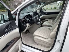 Buick GL8 Land Business Class Comfort Edition - ფოტო 7