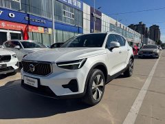 Volvo XC40 B3 Smart Remote Luxury Edition - ფოტო 1