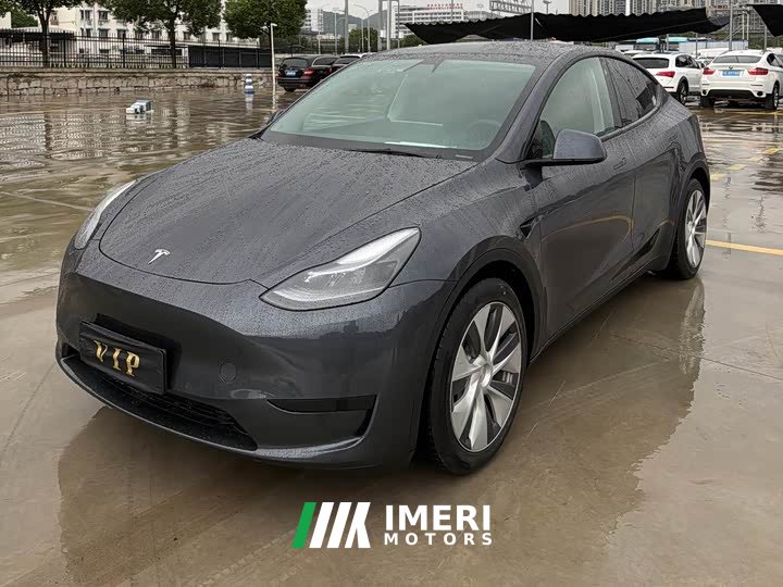 Tesla Model Y Facelift Rear-Wheel Drive