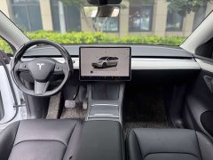 Tesla Model Y Rear-Wheel Drive - ფოტო 5