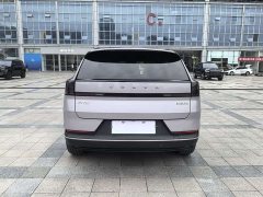 Volvo XC70 Plug-in Hybrid 2026 Two-Wheel Drive Long Range Core - ფოტო 10