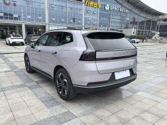 Volvo XC70 Plug-in Hybrid 2026 Two-Wheel Drive Long Range Core - ფოტო 11