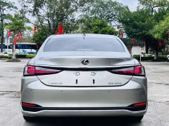 Lexus ES 200 Premium Edition - ფოტო 4