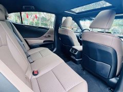 Lexus ES 200 Premium Edition - ფოტო 9