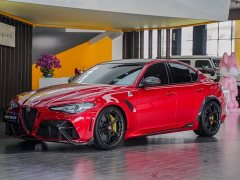 Alfa Romeo Giulia 2021 GTAm - ფოტო 1