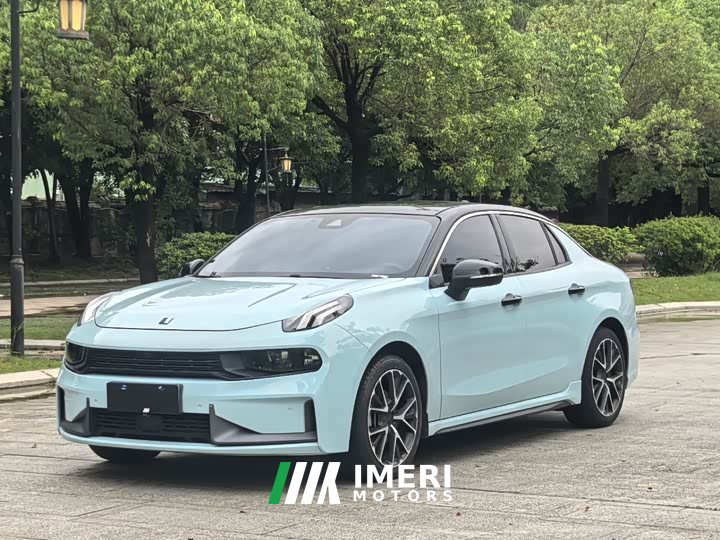 Lynk & Co 03 1.5T DCT Pro