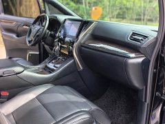 Toyota Alphard 2021 Hybrid 2.5L Premium Edition - ფოტო 11