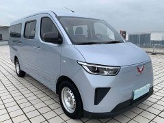 Wuling Yangguang 300km Comfort Passenger Van 75kW - ფოტო 3