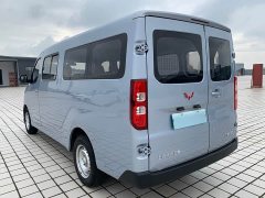 Wuling Yangguang 300km Comfort Passenger Van 75kW - ფოტო 4