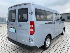 Wuling Yangguang 300km Comfort Passenger Van 75kW - ფოტო 6