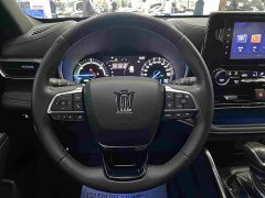Toyota Crown Venza 2023 2.5L HEV AWD Luxury - ფოტო 11