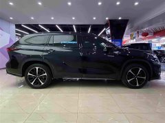 Toyota Crown Venza 2023 2.5L HEV AWD Luxury - ფოტო 15