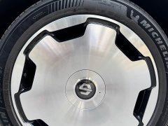 Leapmotor D19 Extended Range 500 Deluxe Edition Six-Seater - ფოტო 4