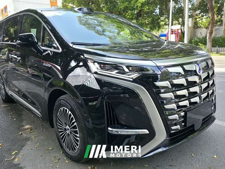 Denza D9 Second Generation DM-i AWD Flash Charging Luxury