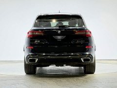 BMW X5 xDrive 30Li Luxury M Sport Package - ფოტო 3