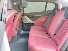 BMW i5 eDrive 40L M Sport Package - ფოტო 10