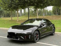 Xiaomi SU7 Rear-Wheel Drive Standard Edition - ფოტო 1