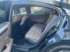Lexus ES 300h Premium Edition - ფოტო 4