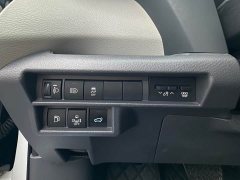 Toyota Gravia 2.5L Hybrid Comfort Edition - ფოტო 19
