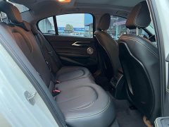BMW 1 Series 120i M Sport Night Edition - ფოტო 10