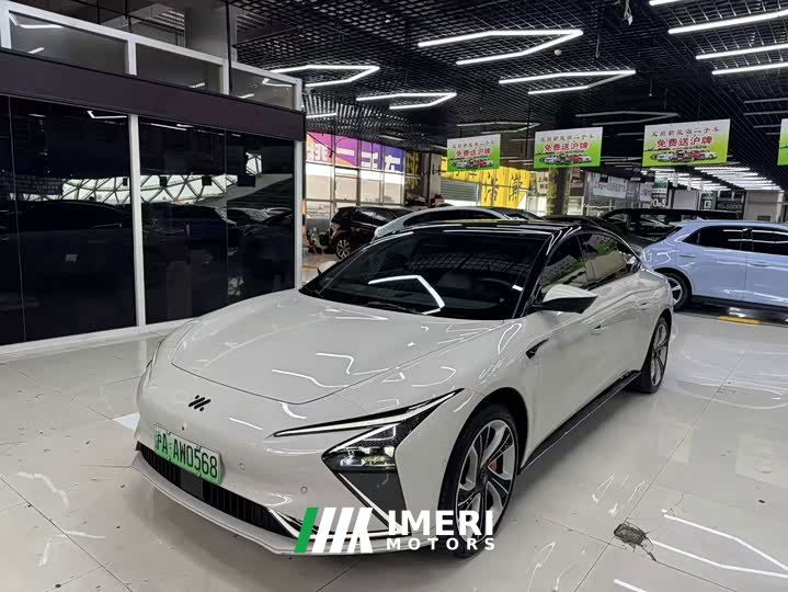 IM Motors Zhiji L7 Dynamic