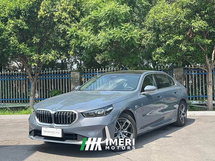BMW i5 2024 eDrive 35L Luxury Package - ავტომობილი ჩინეთიდან