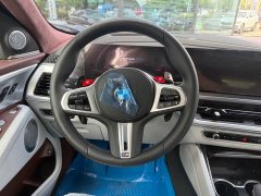BMW XM 50e - ფოტო 9