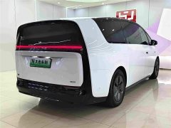 Li Auto MEGA Home Family Edition - ფოტო 7