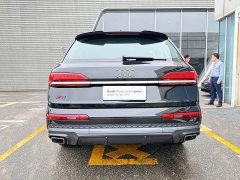 Audi Q7 55 TFSI quattro S line Sport - ფოტო 12